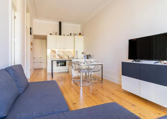 Duque Flat - Ac & Balcony By Lovelystay